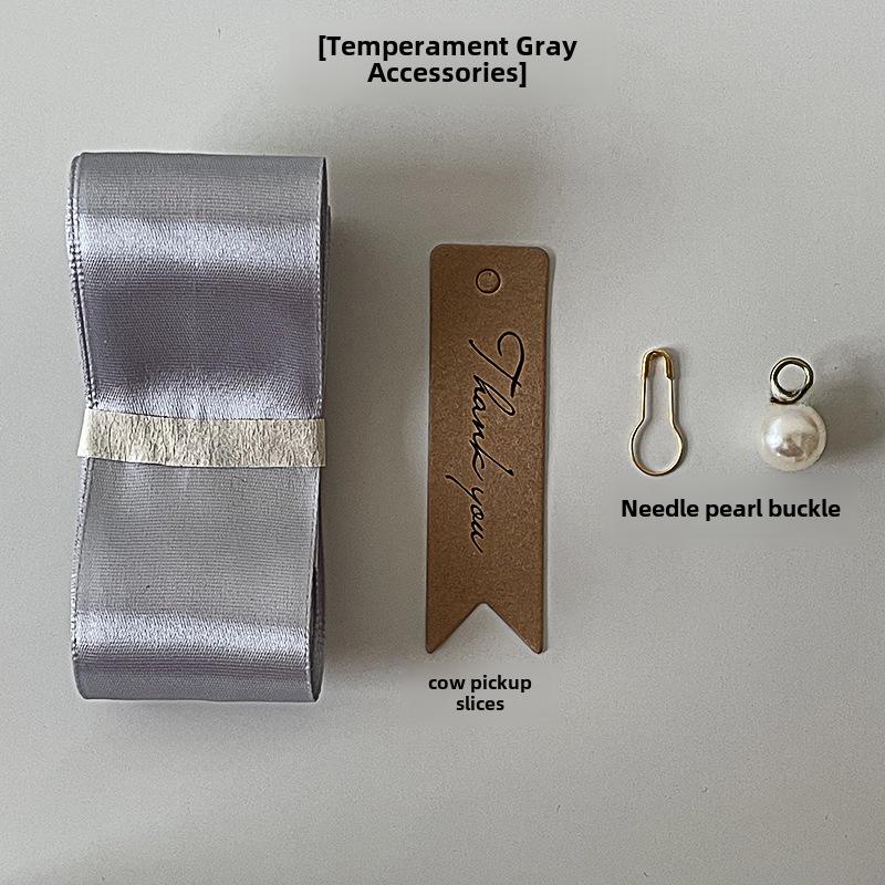 Handgefertigter blauer Geschenkkorb aus gewebtem Rattan mit Deckel