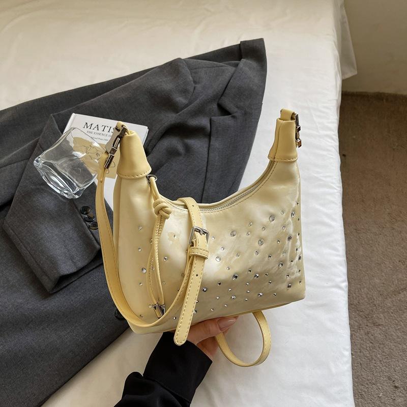 

Folded portable dumpling bag women 2025 new fashion versatile shoulder bag trend simple casual messenger bag жёлтый