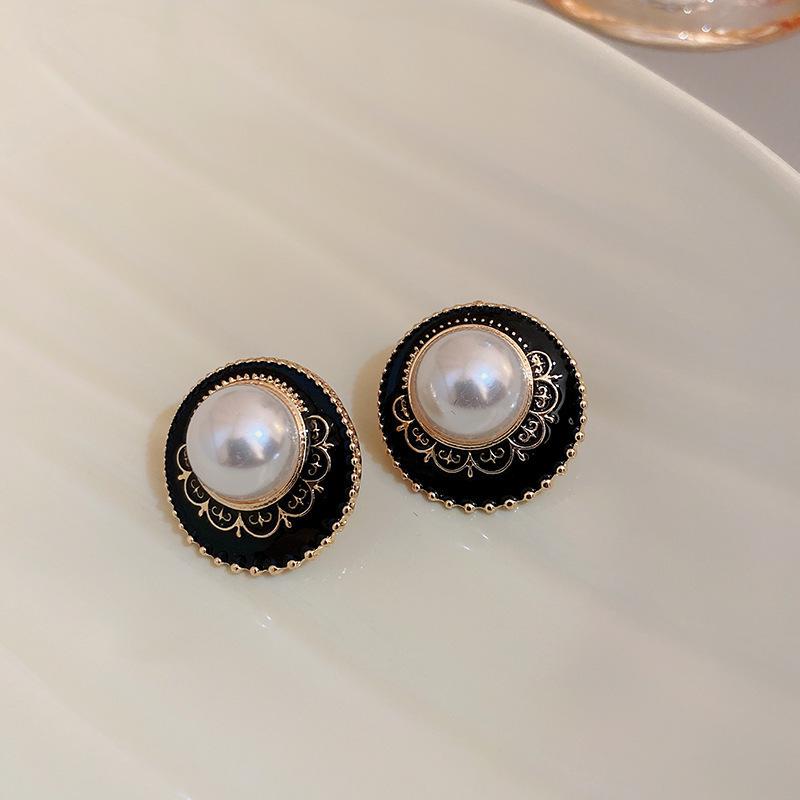 Vintage French-Style Silver Needle Earrings - Women's Elegant Studs with Retro Court Charm