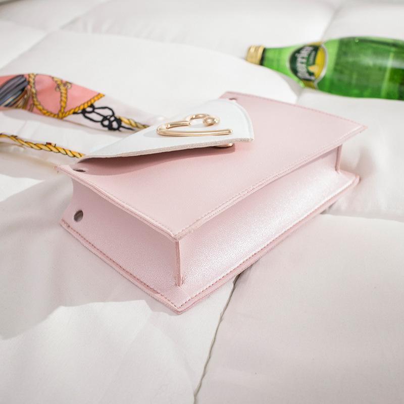 Guangzhou women's bag new fashion women's bag shoulder messenger bag contrasting color bag