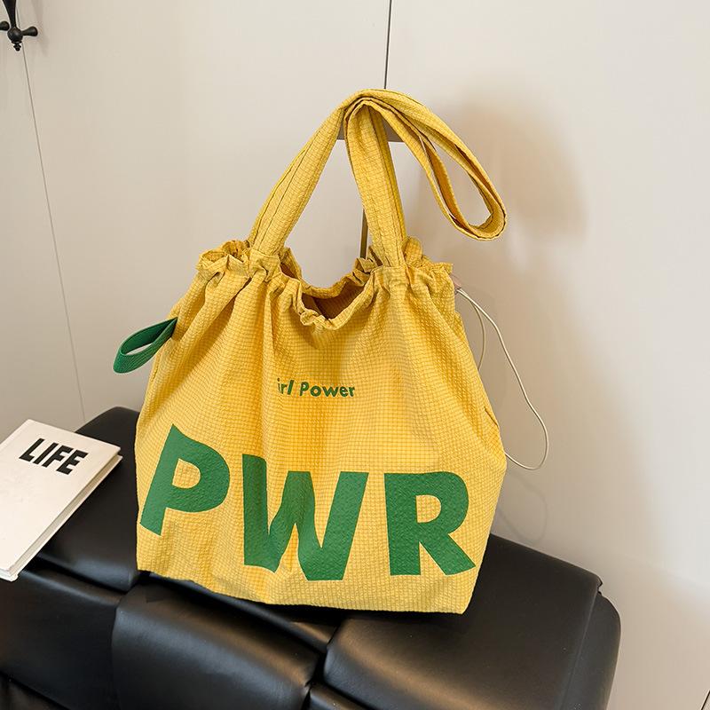 

Lazy wind cloth bag women s 2025 new lightweight and versatile shoulder bag large-capacity student tote bag