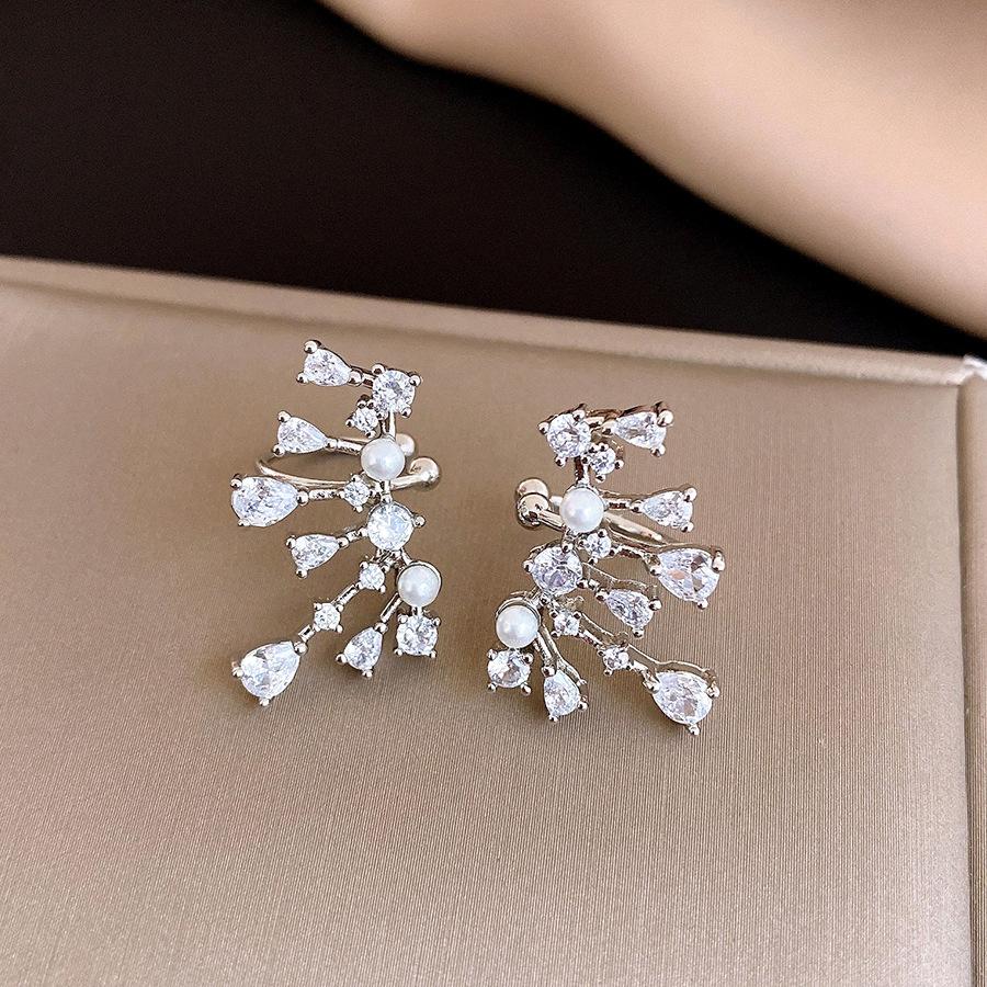 Супер блестящие серьги-гвоздики в виде звезды с цирконами Ежедневные серьги с темпераментом Универсальные серьги Серьги Женские