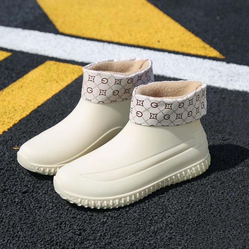 Fashion Rain Shoes Women's Fashion Adult Short Rain Boots Wear Non-slip Water Shoes Velvet Cotton Kitchen Short Rubber Shoes Low Tube