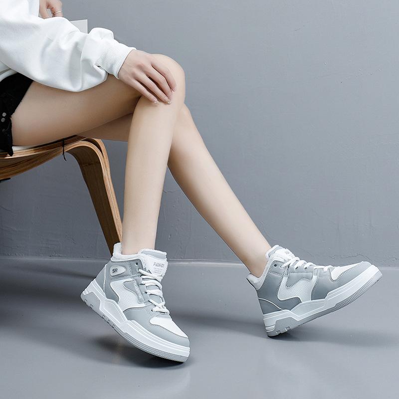 

Жіночі зимові високі кросівки з хутряною підкладкою Відпочинкові теплі короткі чоботи з флісовою підкладкою Повсякденні зимові черевики Нековзкі кросівки зі штучної шкіри для жінок 40 сірий колір