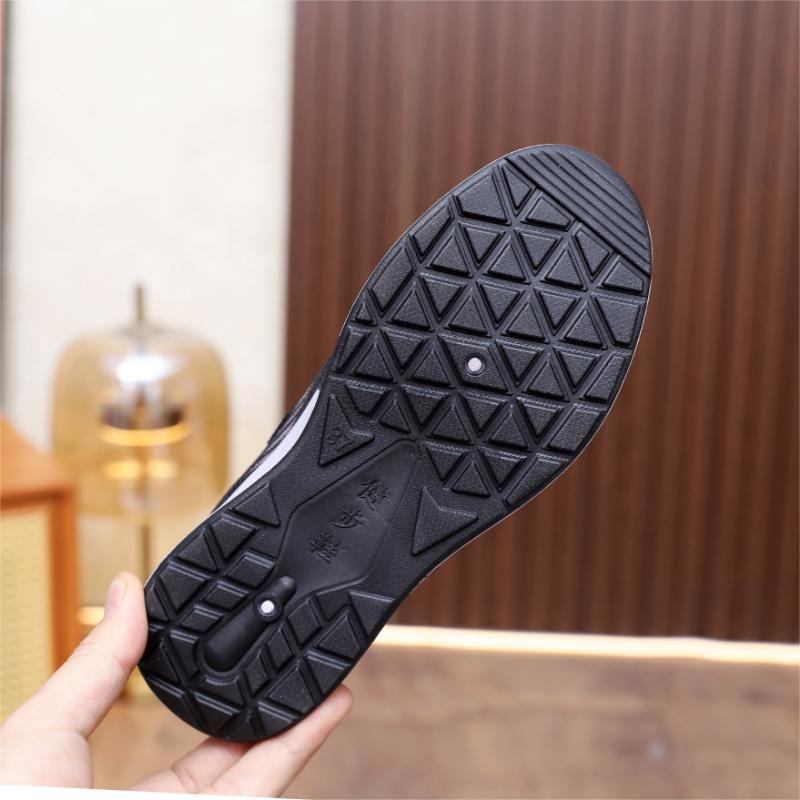 Spring and Summer Breathable Flyknit Walking Shoes Women's Casual Sports Anti-Slip Cloth Shoes for Middle and Old Age