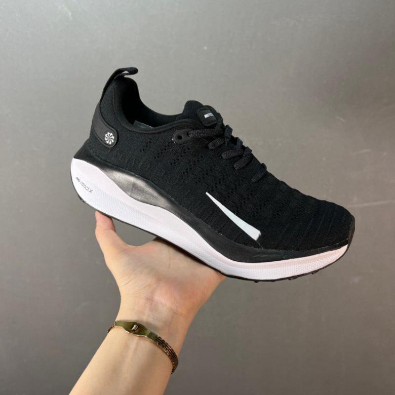 ZOOMX INVINCIBLE RUN FK4 Breathable Lightweight Cushioned Running Shoes