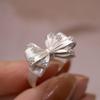 Creamy Style Bow Ring for Women, Exuding Elegant and Luxurious Sophistication. A Stylish Flower Accessory for The Index Finger.