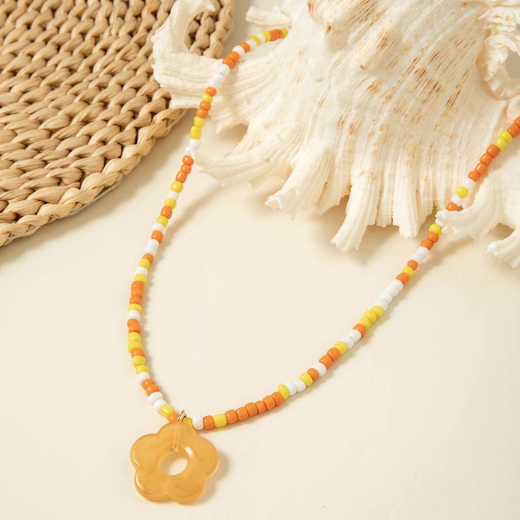 Summer New Style Fresh Temperament Resin Hollow Flower Pendant Color Blocked Rice Bead Necklace Women's Jewelry Daily Matching Necklace
