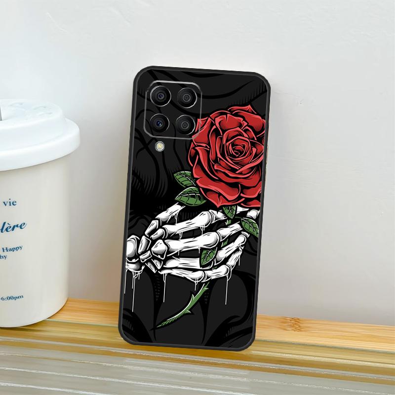 

Skeleton Hand Rose Gothic Case For Samsung Galaxy M53 M13 M06 M16 M31 M11 M35 M55 M15 M56 M36 M12 M32 M52 M14 M34 M54 Samsung M32 4G