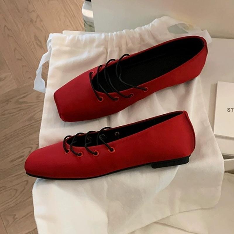 

Модные женские балетки с квадратным носком, лоферы, повседневная летняя новая обувь, спортивные сандалии, дизайнерские 2025, женские, для балета, неглубокие кроссовки 35 красный