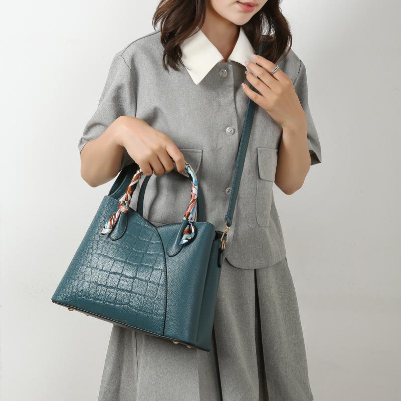 Women's bag new fashion splicing three-piece set mother and child handbag bag retro atmospheric shoulder messenger bag