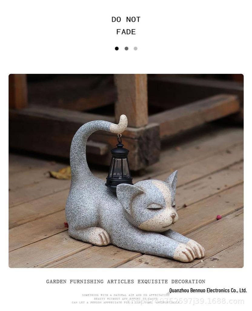 Solar Cat Garden Statue Light: Outdoor Resin Ornament for Lawn Decoration.