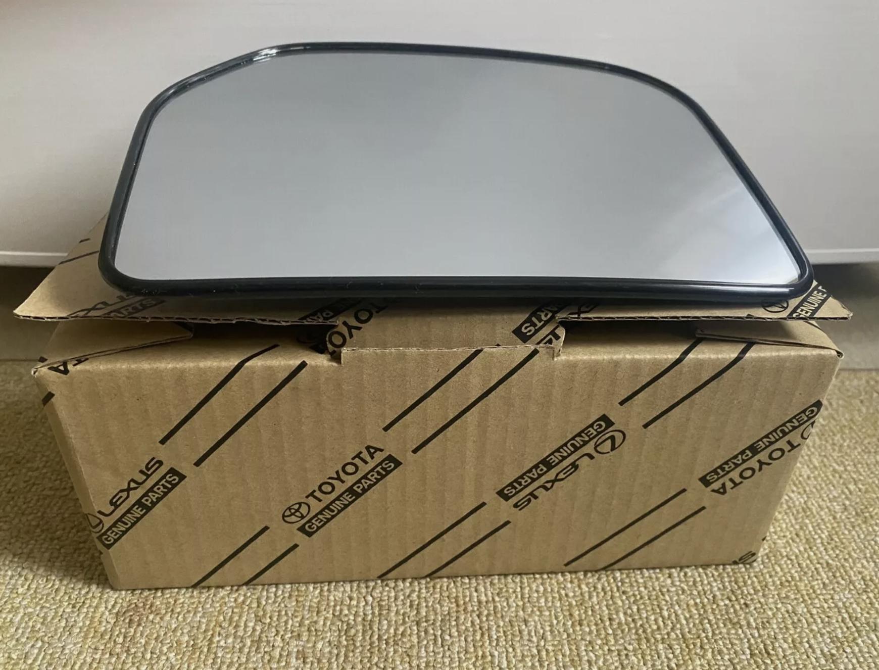 

Toyota Genuine FJ CRUISER OUTER REAR VIEW MIRROR LH 87961-35B10 OEM JDM