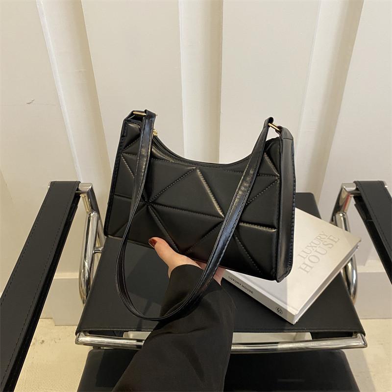 

Chic Mid-sized Handbag Fashionable Commuter Tote With Zipper For Daily Use чёрный