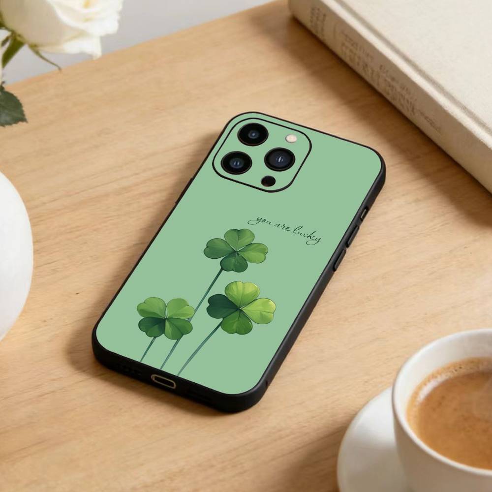 

Чехол для телефона с четырехлистником для iPhone 16, 15, 14, 13, 12, 17, Pro Max, Plus, Силиконовый, Черный iPhone15