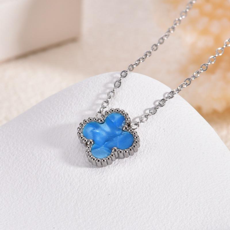 Vierblättriges Kleeblatt Titanstahl Halskettenanhänger für Damen Hochwertig Stilvoll und Vielseitig Trendiger Schmuck