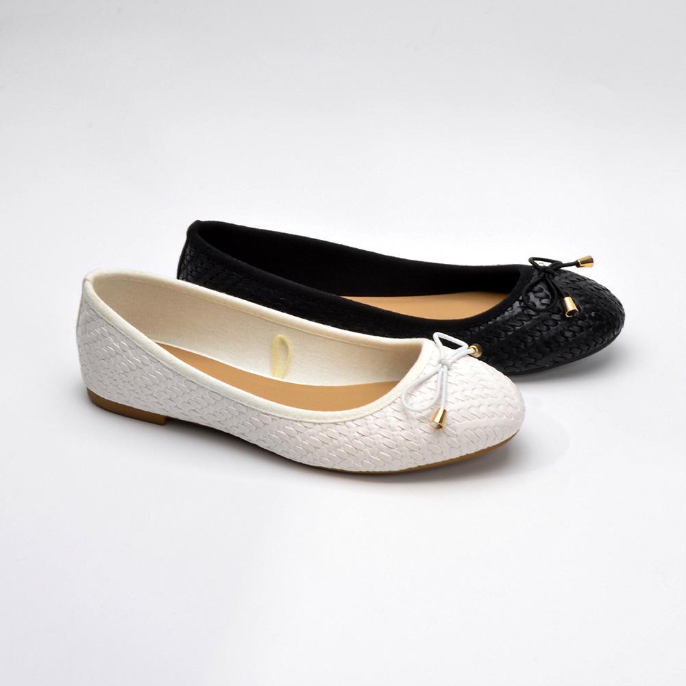 Small-scented Single Shoes for Women with Soft Soles and No Tired Feet White Flat Soles