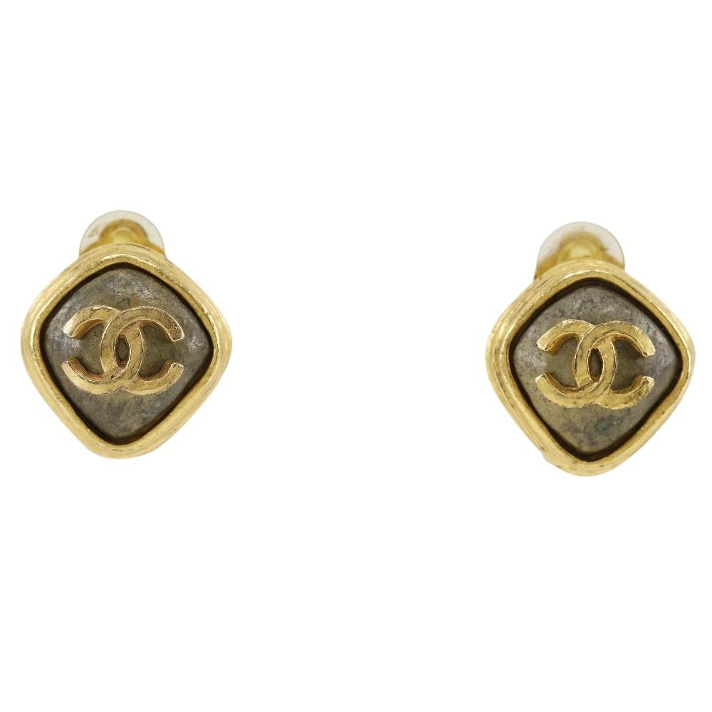 

CHANEL COCO Mark Earring vintage Plated Gold Square 20.2g Women Used