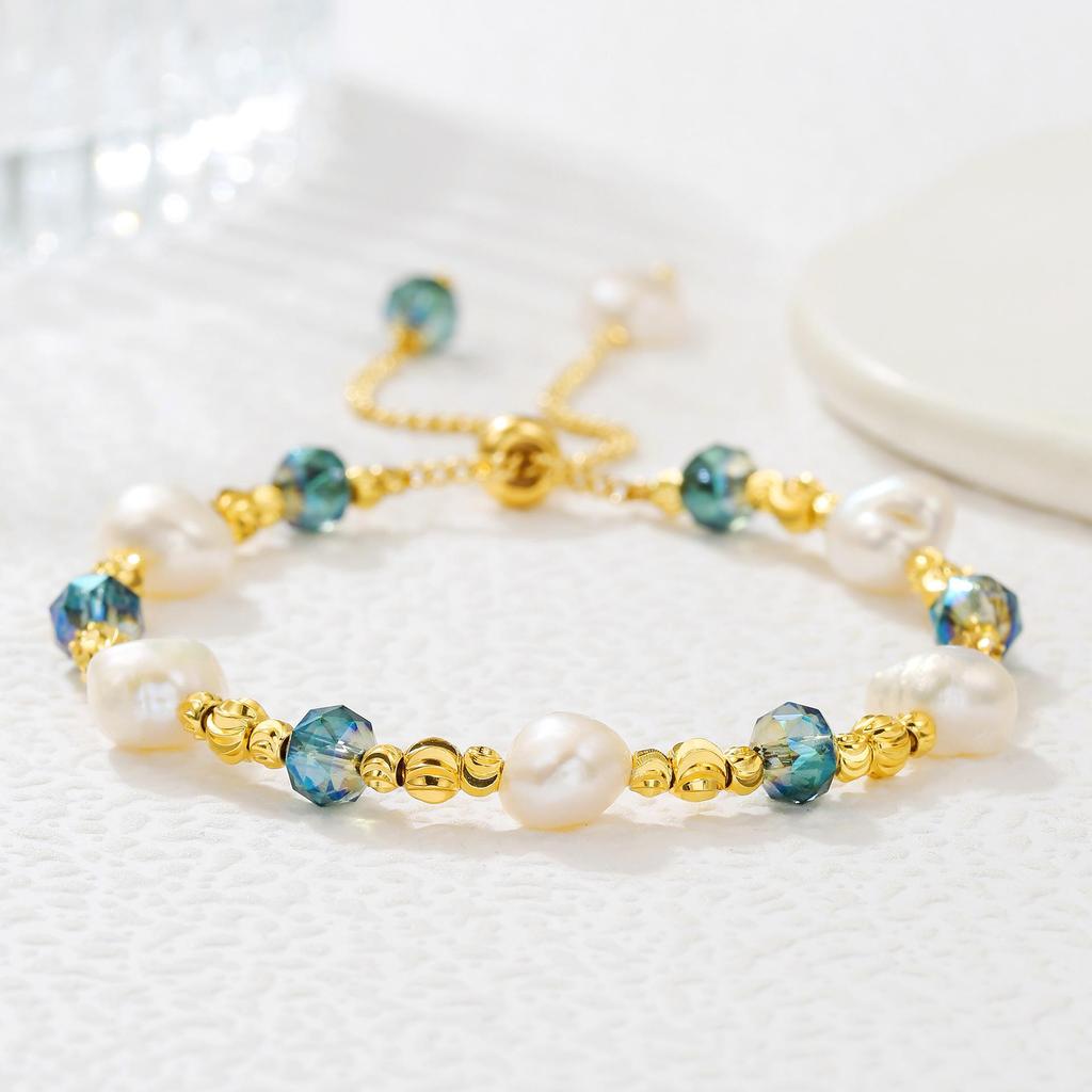 Autumn & Winter Freshwater Pearl Crystal Beaded Bracelet - Elegant Gift for Women & Best Friends