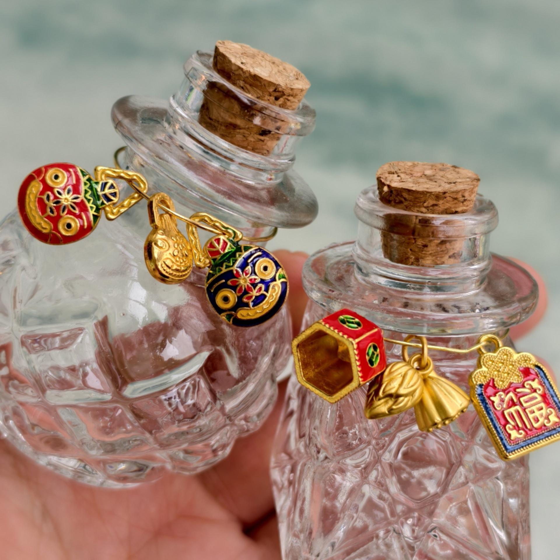 

Large Mouth Corked Glass Jar - Yuanbao Bean Collection and Savings Bottle Sun Model Gold Ingesting Beast