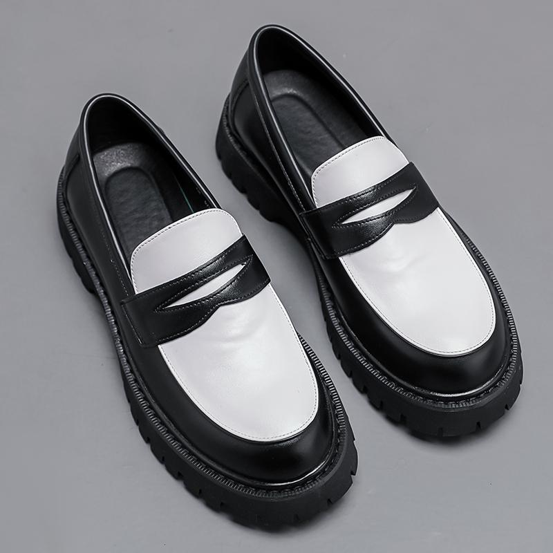 Neue Mode Herren Designer Lackschuhe Mode Mischfarben Penny Loafers Hochzeit Herren Bürokleid Lässiges Schuhwerk
