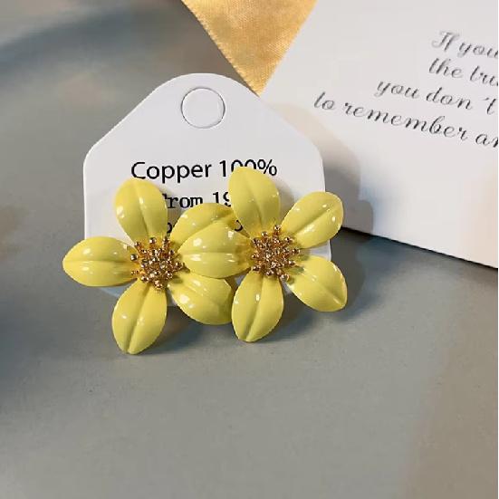 Spring And Summer Floral Earrings For Women, Versatile And Stylish Ear Accessories