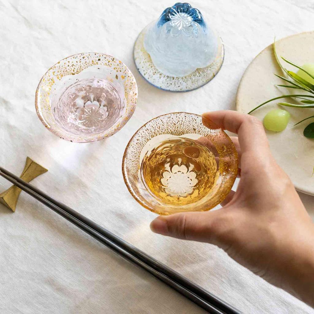 Toyo Sasaki Glass Wagarasu On Fujimi Sakura Sake Cup Amber Gold Leaf 80ml Made in Japan Sake Glass Fuji Glass Cup Gift Present Present Respect for the