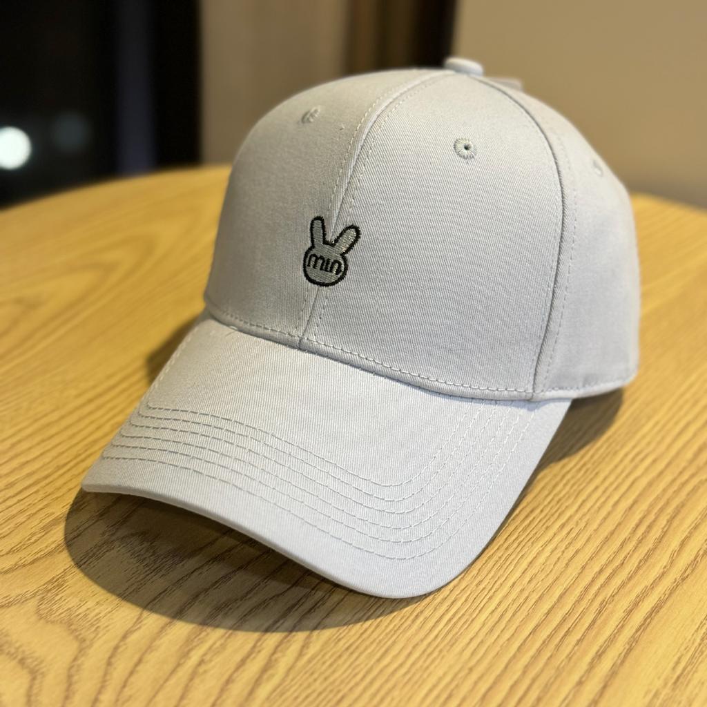 Spring and summer new cartoon embroidered baseball cap for women, versatile hard-brimmed cap, outdoor sun hat that makes the face look smaller and