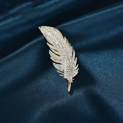 High-End Temperament Full Of Diamonds Feather Brooch Design Sense Niche Suit Corsage Light Luxury Pin Collar Pin Anti-Light Accessories