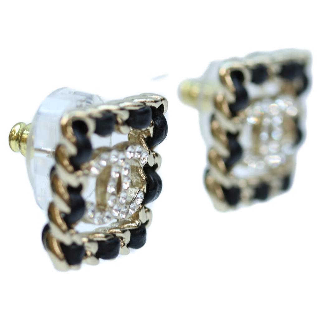 Chanel B21V Gold Plated Rhinestone Braided Square Earrings Earring goldUsed