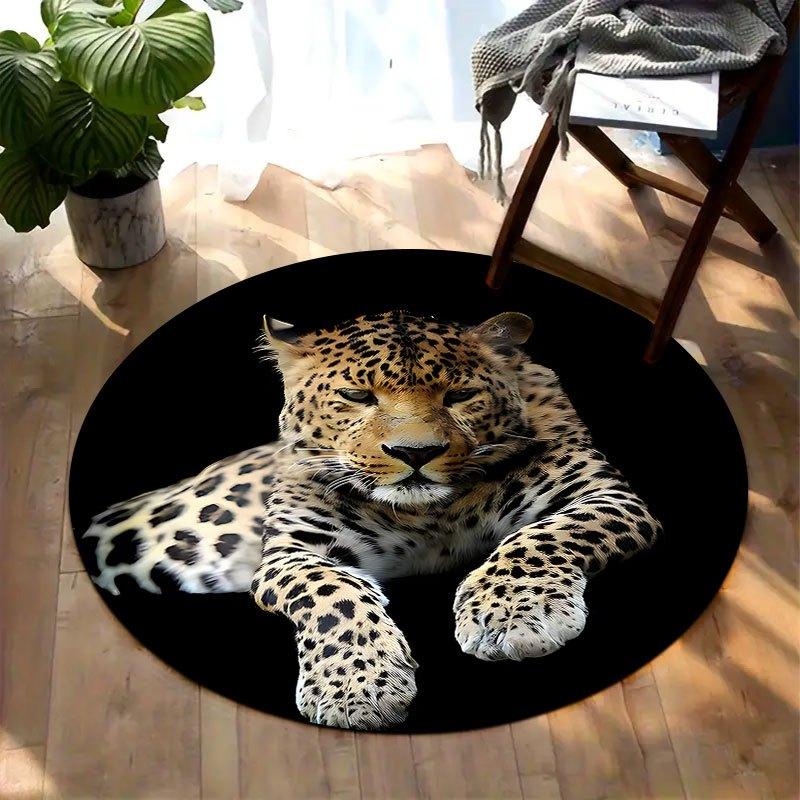 

Black background with leopard Flannel-printed round floor mats are slip-resistant Suitable living room terrace garden carpets 60cm x 60cm