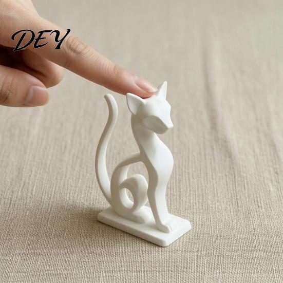 Hand Carved Table Decor Minimalist 3D Printed Cat Figurine, Decorative Animal Statue Ornament, Creative Detailed Home Interior Small Desktop Sculpture