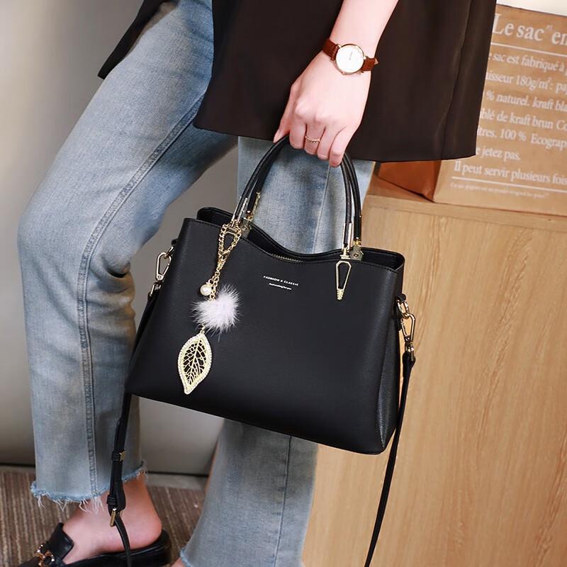 New Autumn and Winter Cowhide Crossbody Bag for Women Large Capacity Commuting Handbag for Women Korean Version