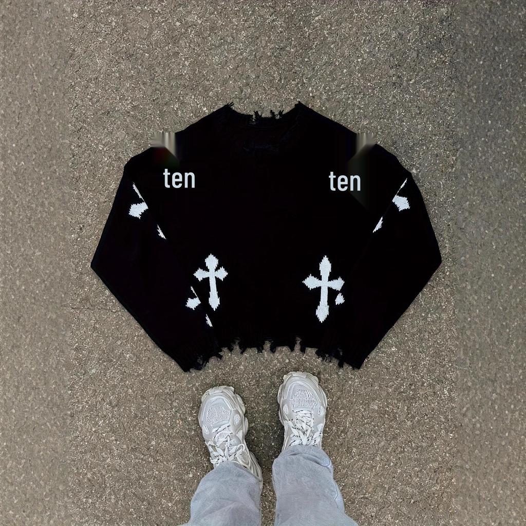 Trendig herrtröja i jacquardstickning med slitna kanter