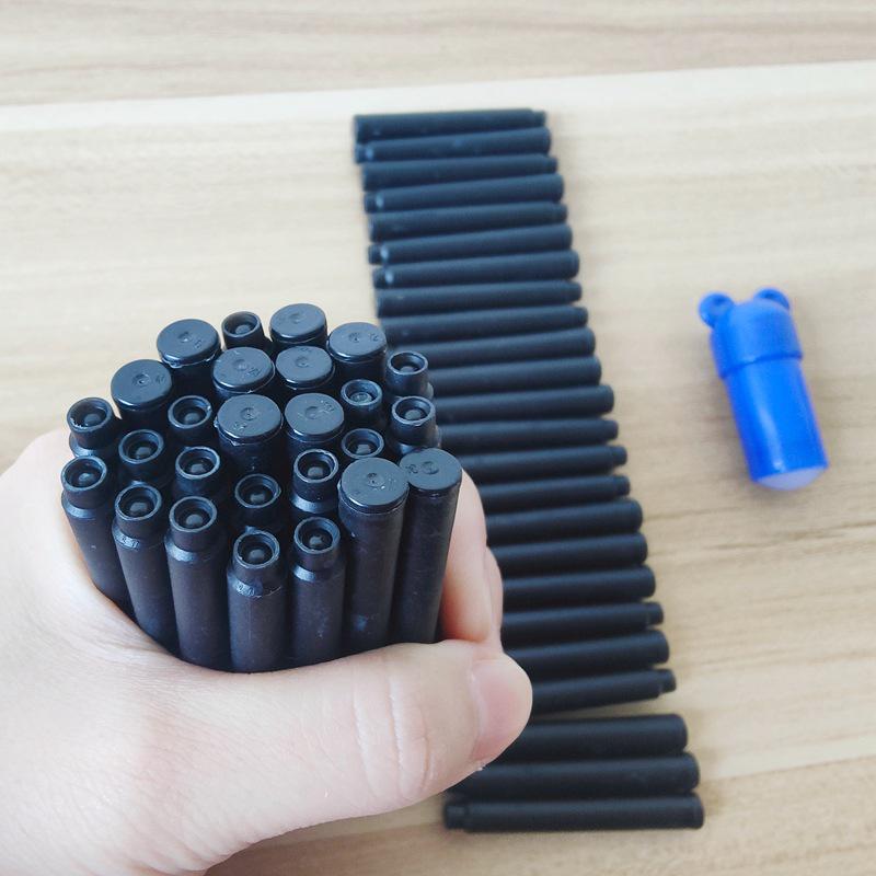 50 Cartucce d'Inchiostro Cancellabili per Penna Stilografica con Alimentatore: Set di Sostituzione Studente, Blu Cristallo e Nero Carbone