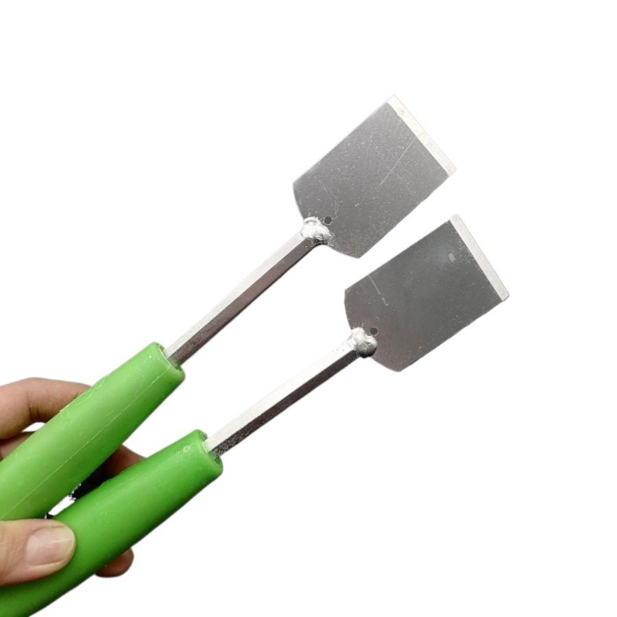 Kuchyňská škrabka z nerezové oceli: Čištění hrnců a nečistot, Odstraňování dehtu a odmrazování chladničky, Odvápňování, Nástroj na odstraňování gumy