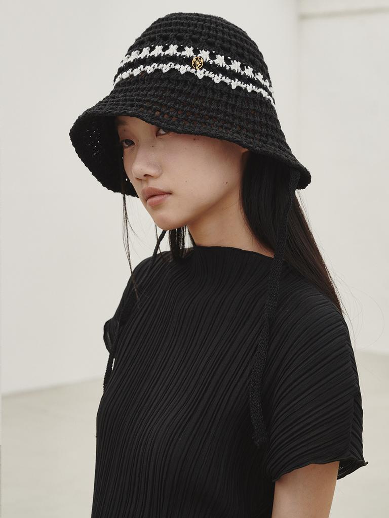 NOUVE Cotton Strap Bucket Hat - Black
