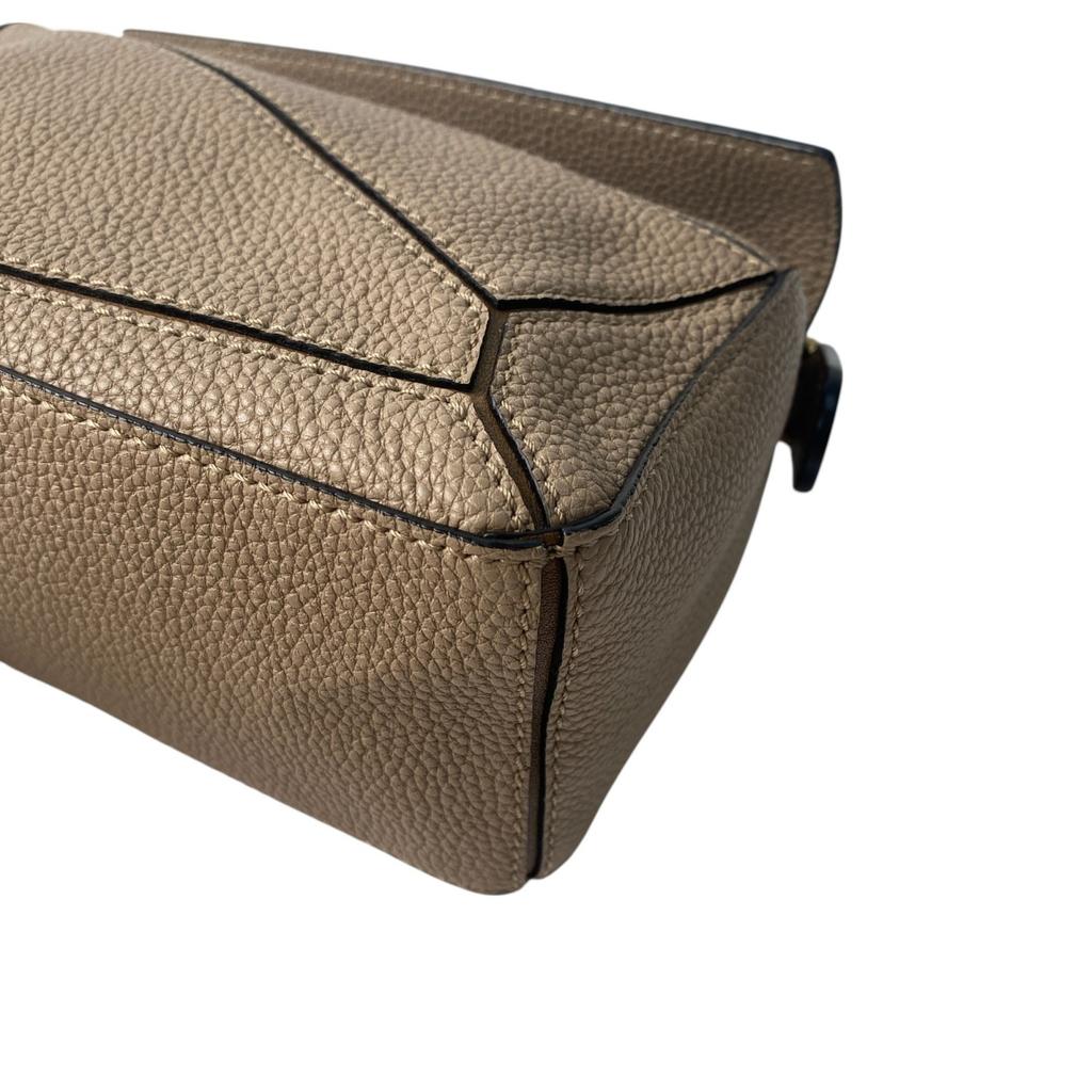 Použitá kabelka přes rameno LOEWE Hnědá kůže Dámská