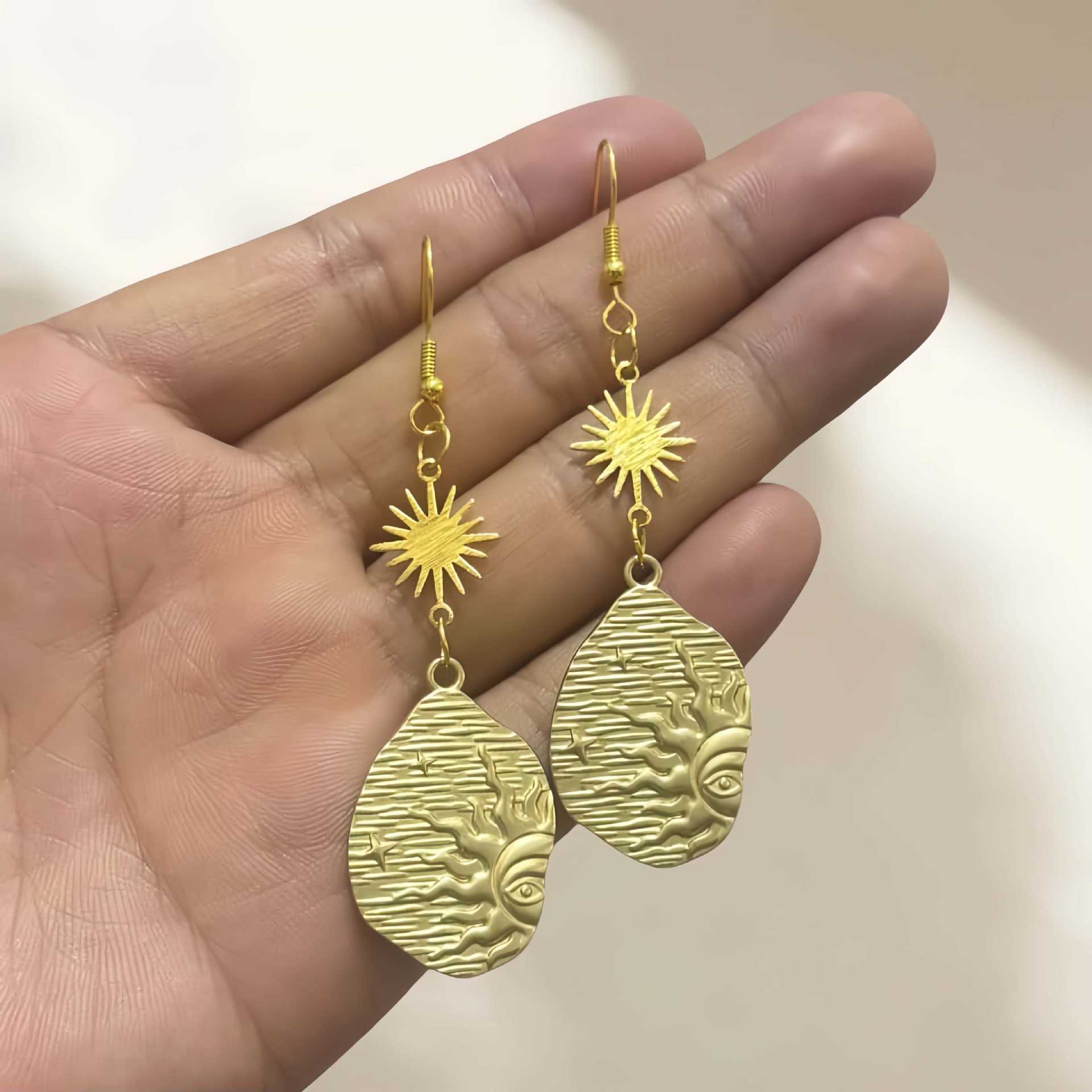 

Богемные серьги «Солнце и Луна», Подвески-полумесяцы, Латунная бижутерия, Небесные серьги-заявления