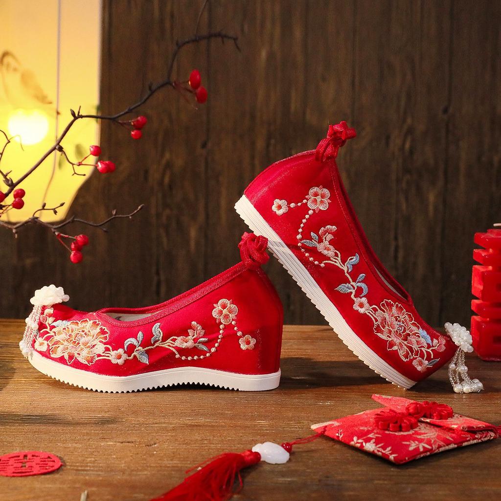 Vyšívané boty Nové boty Hanfu s třásněmi Starověký čínský styl 6 cm vnitřní látkové boty zvyšující výšku