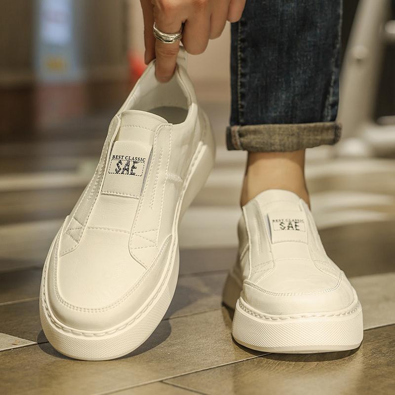 Fashion Men's Thick Sole Casual Shoes 39-44 Smooth Leather Slip-on Design No Laces Side Fine Stitching Decoration for Casual Versatile