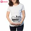 T-shirt Stampata da Donna Incinta 'Baby Girl Loading' Maglietta a Maniche Corte da Mamma Annuncio Gravidanza Top Tee