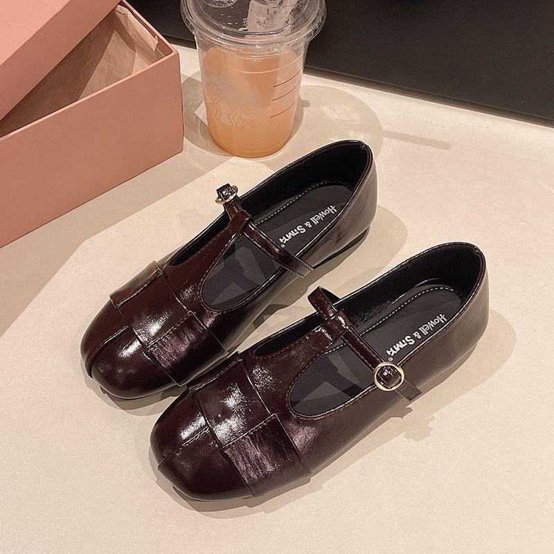 Retro Round Head Single Shoes 2026 Spring New Head Retro French Flat Bottom Shallow Mouth Women's Soft Sole One Word Mary Jane Shoes