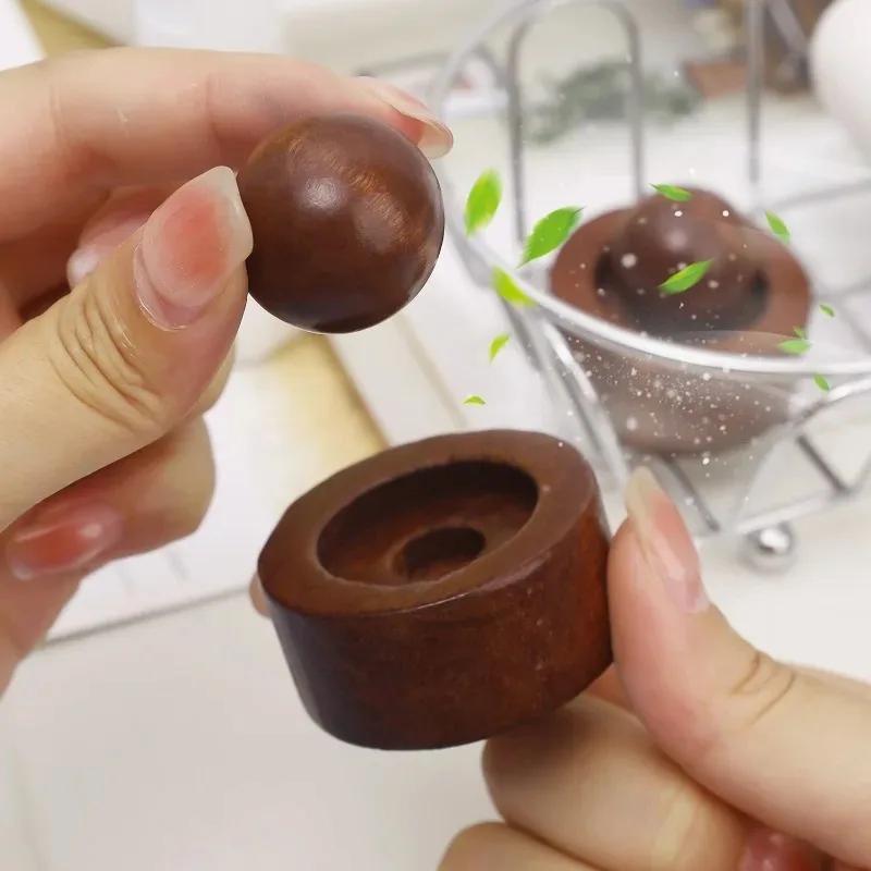 Mini Cute Natural Fragrance Diffuser Suitable for Car Home Bedroom Living Room Air Freshener Essential Oil Diffuser Made of Wood