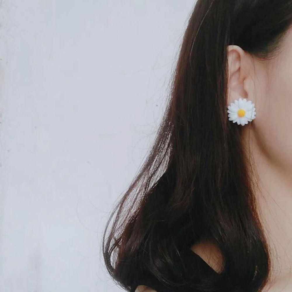 Women Girls Simple Daisy Flower Fresh Temperament Fashion Accessories Earrings Jewelry Ear Stud