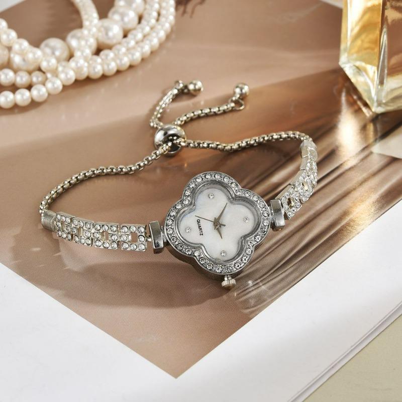 Four-leaf Clover Bracelet Watch Women's Diamond-encrusted Light Luxury Niche High-end Temperament Exquisite Women's Bracelet Women's Watch