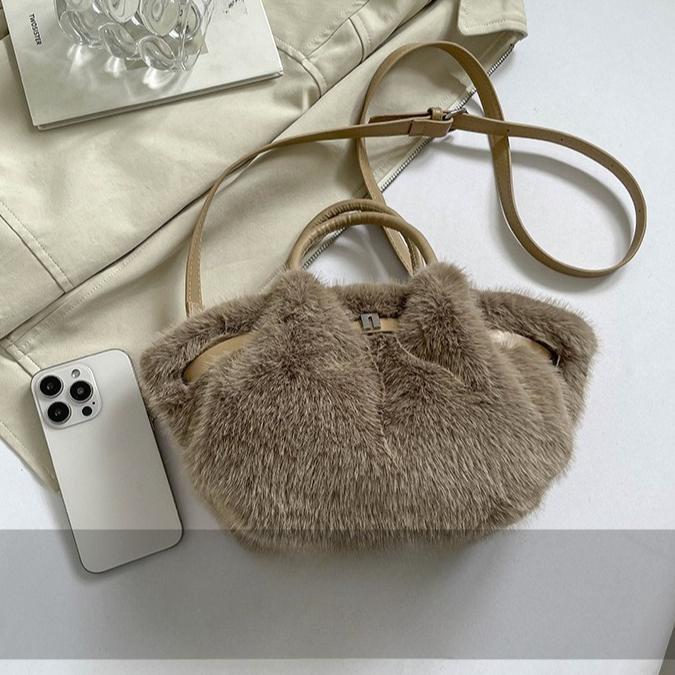 Kleine Plüschtasche Handtasche Damen Mode Tasche 2026 Neue Mode Flauschige Beuteltasche Ausländischer Stil Eine Schulter Crossbody Flauschige Tasche Klappentasche