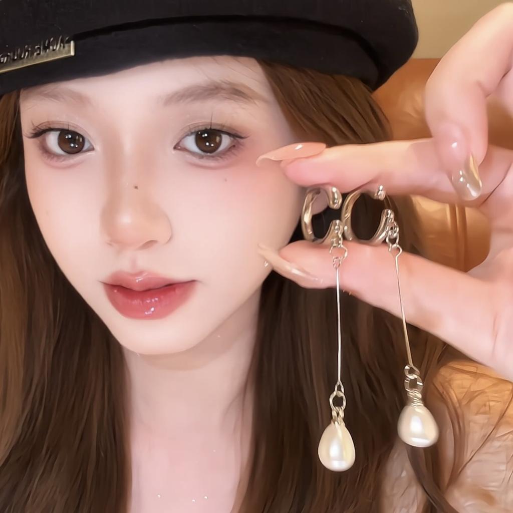 Unique C-aped Waterdrop Pearl Earrings for Women Metal Dangle Earrings No Piercing Daily Party Jewelry Accessories Gifts
