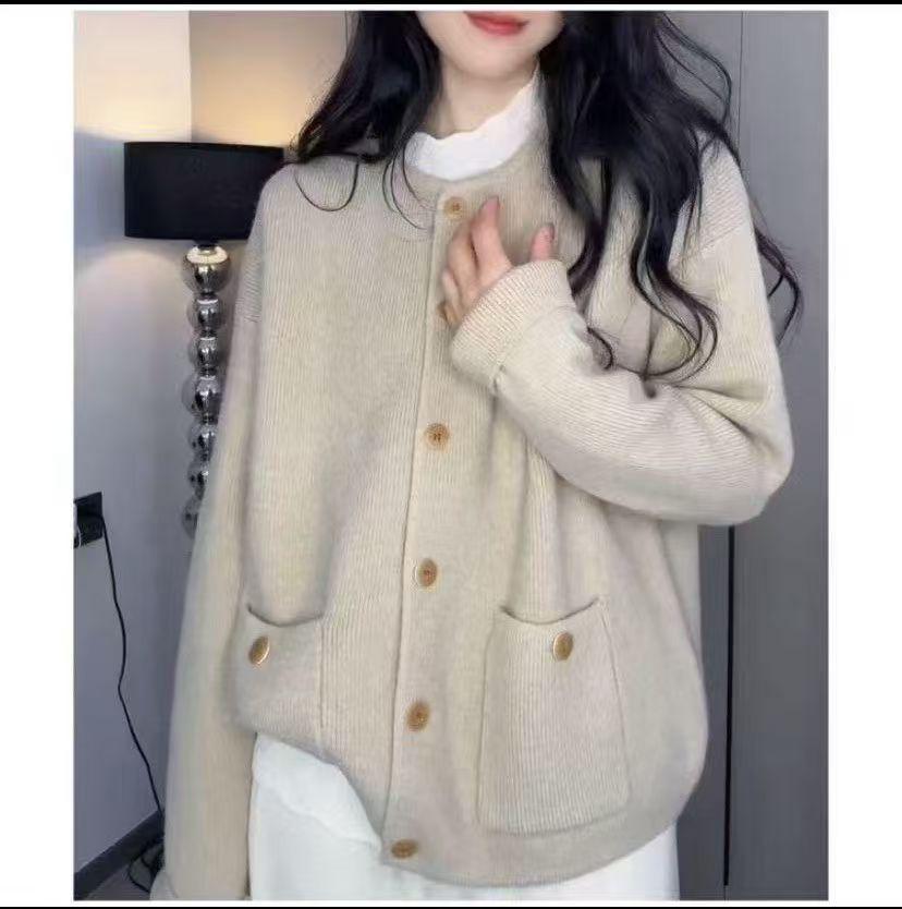 Women's Round Neck Knitted Cardigan: Soft, Slimming, Versatile, Fashionable Loose Sweater for Autumn and Winter