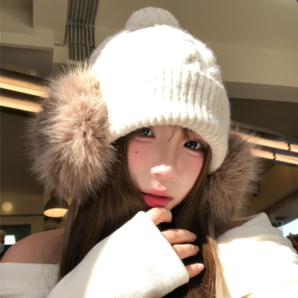 Retro hairball strap knitted hat women's winter warm wool hat showing a small face and cold-proof ear protection bag head hat